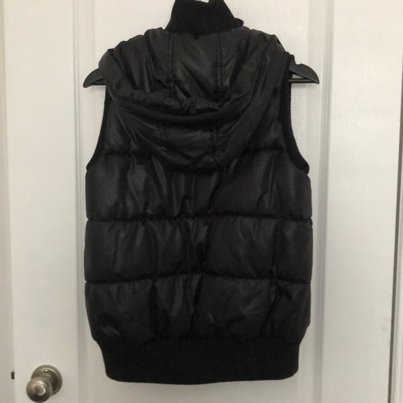 Zara’s down vest - Picture 2 of 10